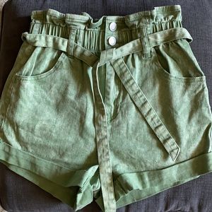 UNIQ BY LITZ Olive Green Wash Jean Shorts Size S